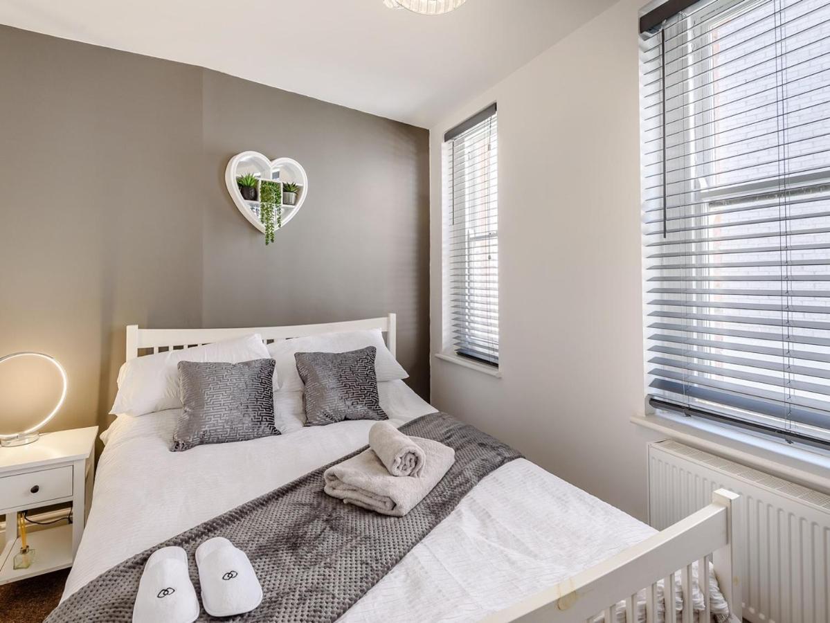 Modern Apartment In Central Lincoln Eksteriør bilde