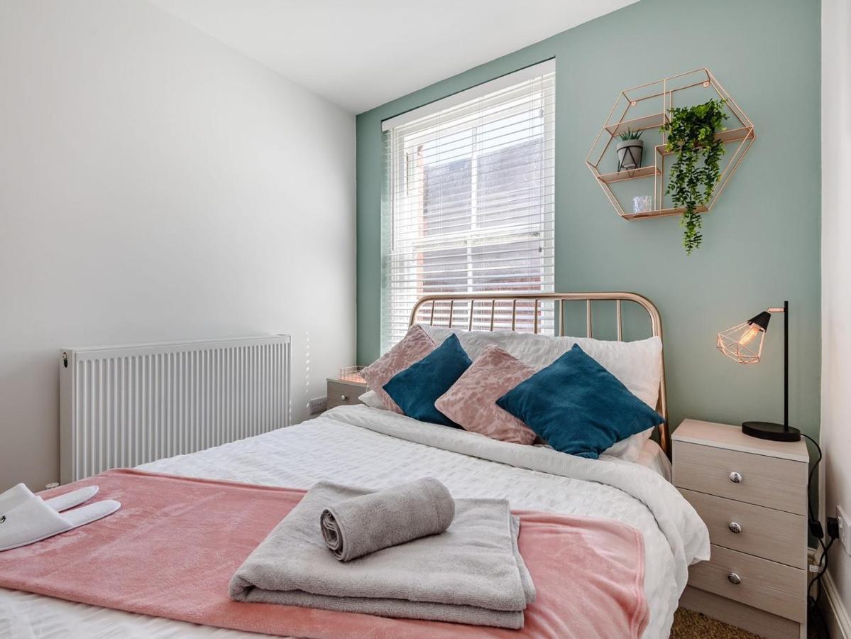 Modern Apartment In Central Lincoln Eksteriør bilde